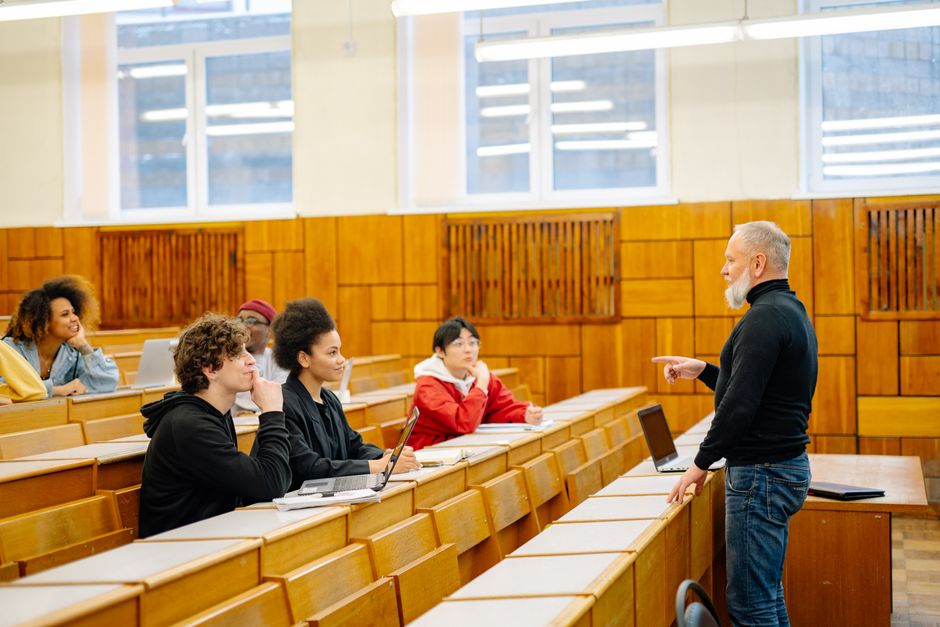 Dozent für Programmierung und Projektbetreuung bei Pro Academy GmbH